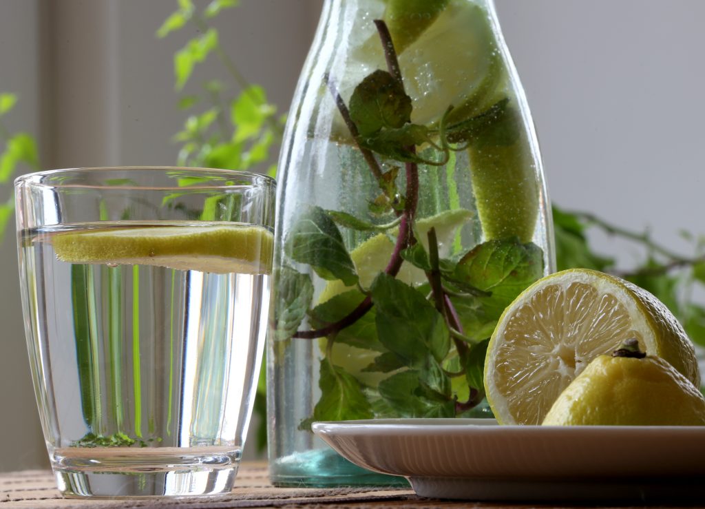 Basische Getränke: Liste & einfache Rezepte